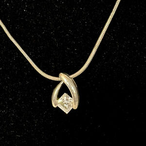White Crystal Necklace Drop Pendant Silver Tone Chain Vintage Express 15" Choker